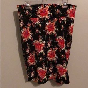 LuLaRoe Cassie pencil skirt